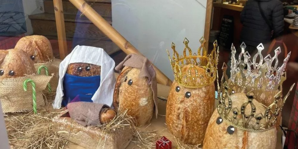 BAKERY'S NATIVITY SCENE MADE OF BREAD BRINGS JOY TO MANY